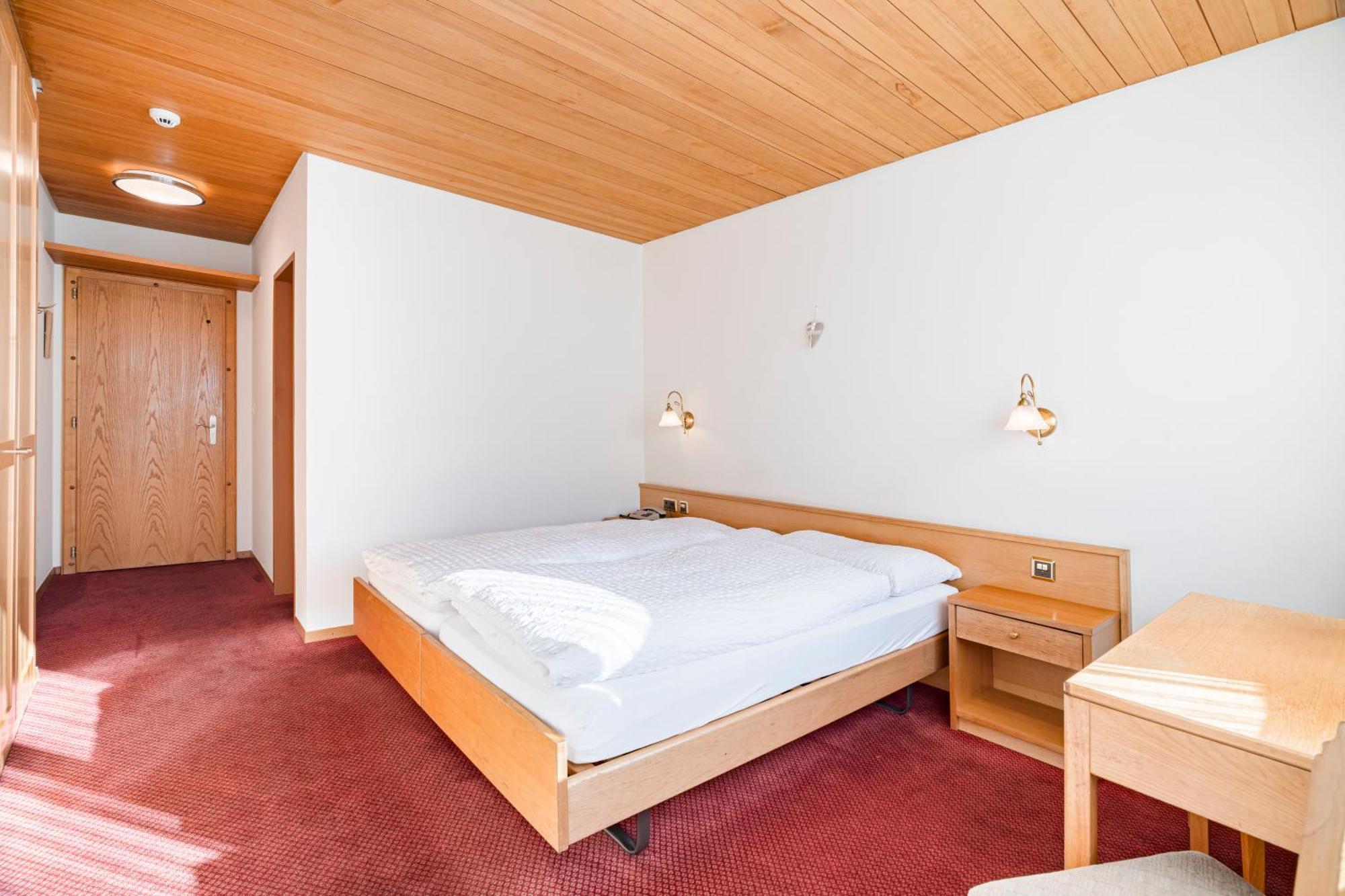 Hotel Parnass Церматт Экстерьер фото